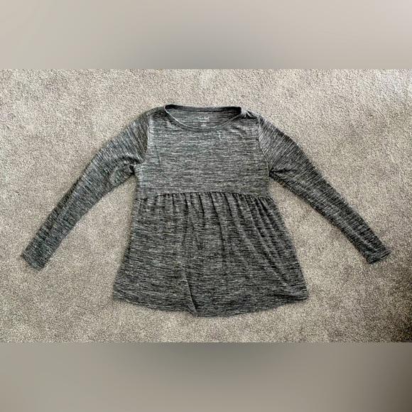 Isabel Maternity by Ingrid & Isabel Smock Top in gray - Size S - Picture 1 of 3